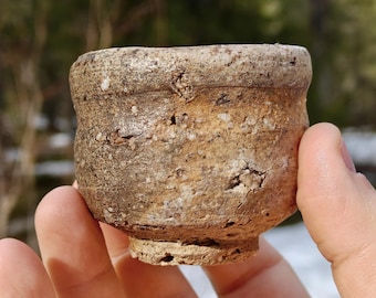 Michio Furutani Shigaraki-sakebeker, Japans sake-servies ochoko guinomi