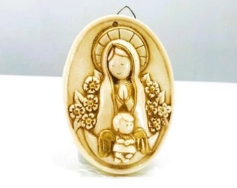Virgin Mary 4.5"X3.25" | Our Lady of Guadalupe Round Plaster Figure Virgin | Virgen de Guadalupe en Pasta Ceramica Maddona
