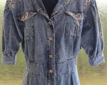 1980's Women's Vintage Light Blue Bleached Denim Jacket Jeans Flowers Lace Applications Balloon Short Sleeves Shirt Blazer V Neck M/L Size