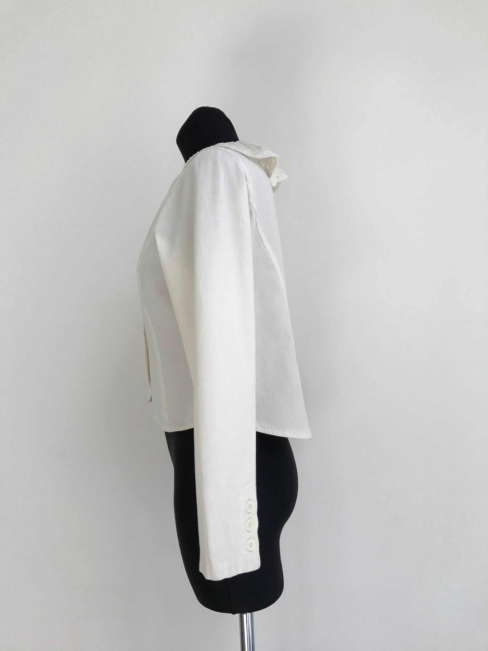 White Women's Blouse Jacket Cotton Button up Long Sleeves Casual Style Jacket Lace Collar Jacket