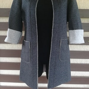 1990&#39;s Women&#39;s Vintage Dark Light Gray Extravagant Cardigan Adjustable Sleeve Thick Jacket Office Everyday Blazer Casual No Closure Size M