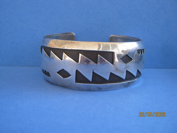 NAVAJO STERLING CUFF - image 3