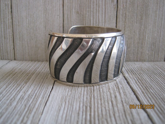 MEXICAN STERLING CUFF - image 3