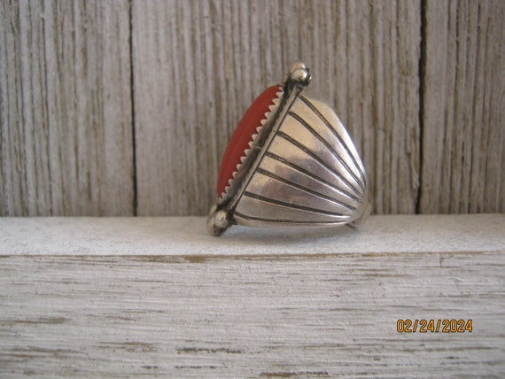 NAVAJO CORAL RING - image 3