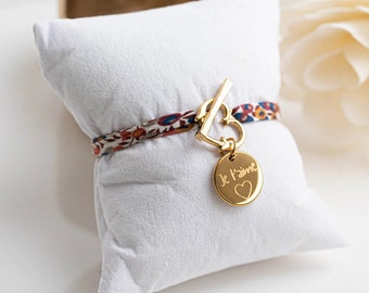 Bracelet personnalisé en cordon coton liberty avec médailles à graver, bracelet prénom, Cadeau naissance Cadeau maman Fête des mères