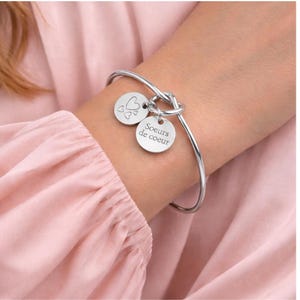 Personalized Bangle Bracelet with Knot in Gold, Silver, or Rose Gold - Engraved Jewelry for Women - Christmas Gift for Mother