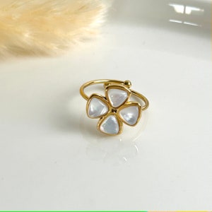 Natural stone clover ring in adjustable stainless steel Women's jewelry gold image 3