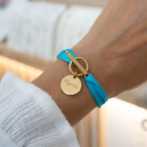 Personalized cord bracelet with T-shaped clasp and medals to engrave, first name bracelet, birth gift, mother&#39;s day gift