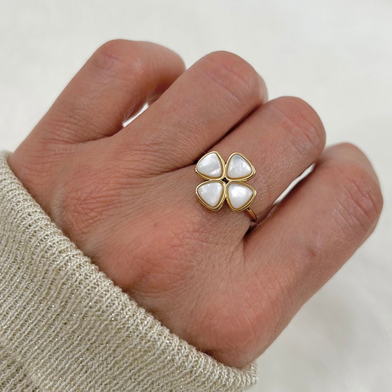 Natural stone clover ring in adjustable stainless steel Women's jewelry gold image 2