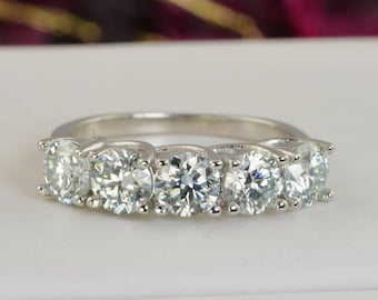 Moissanite Ring 2.5ctw Wedding Band Ring NEW size 6, 7, 9 only