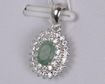 Colgante ovalado de esmeralda natural con doble halo, plata de ley 925