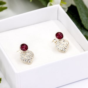 Elegant Heart cremation Ashes Memorial Earrings. Visit www.samfirememorials.co.uk if sending human ashes. For pet remains only.