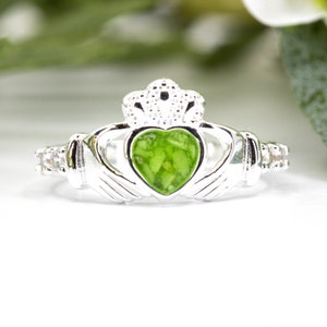 Claddagh Cremation Ashes Memorial Ring. Visit www.samfirememorials.co.uk if sending human ashes. For pet remains only.