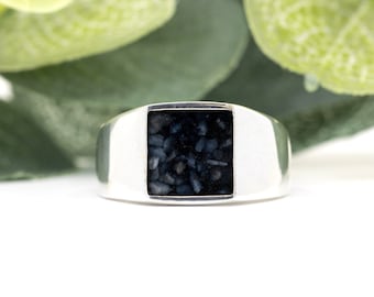 Square Signet Memorial Ring. Visit www.samfirememorials.co.uk if using human ashes. For pet remains only.