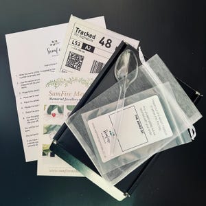 Cremation Ashes Kit for memorial jewellery - Everything you need to send cremation ashes or hair/fur