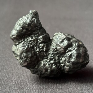 Profetisten: Naturlig magnetisk järnsten - Java, Indonesien