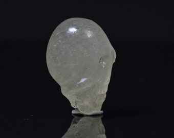 Libyan Desert Glass SKULL - LDG - Top GEM quality - semi translucent - with few inclusion - light green color - hand cut - unique - 12.1 g