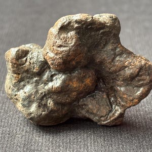 Profetisten: Naturlig magnetisk järnsten - Java, Indonesien