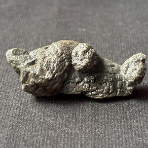 Profetisten: Naturlig magnetisk järnsten - Java, Indonesien