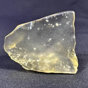 LIBYAN Desert Glass - amazing specimen - individual - Top GEM AAA museum quality - completely translucent - natural outside texture - 27.4 g