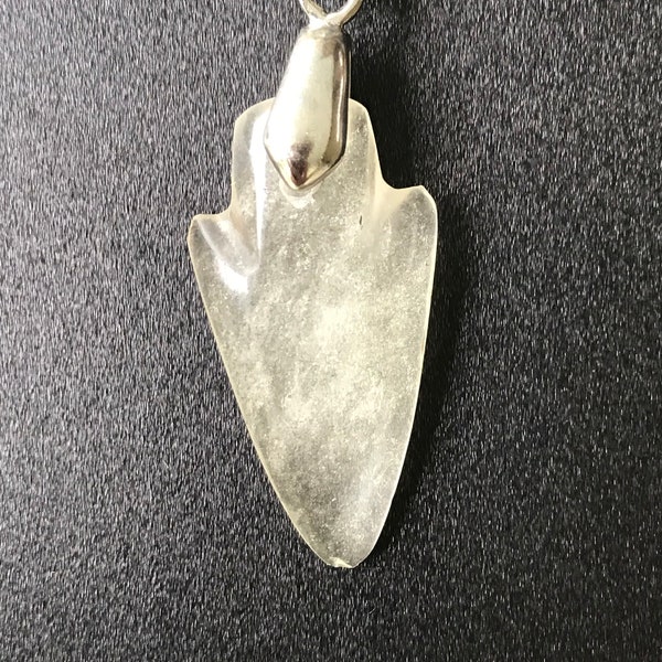 Libyan Desert Glass cabochon necklace- LDG - Top GEM quality - completely translucent with inclusions arrow shape - mirror polished - 2.8 g