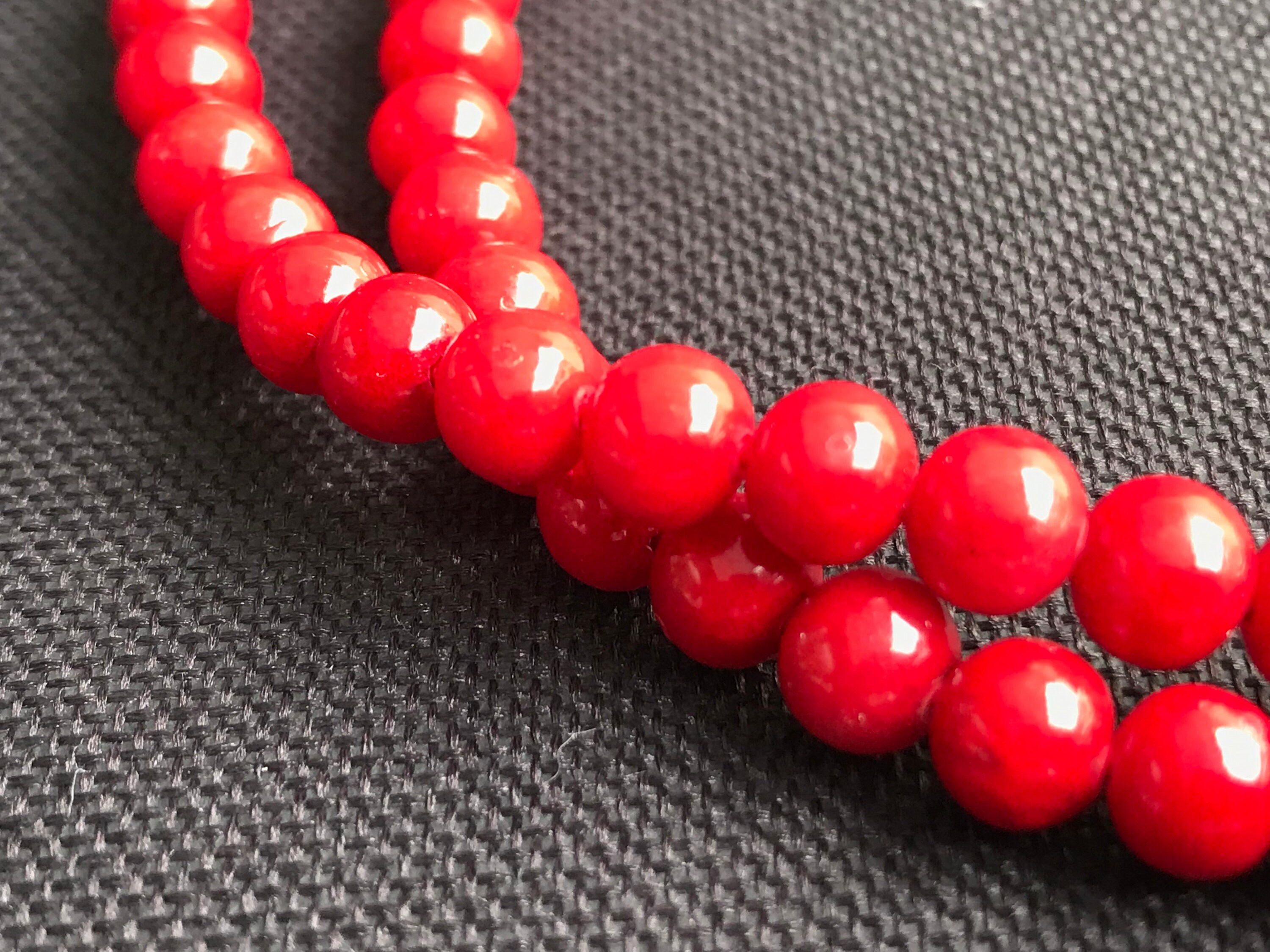 赤珊瑚ネックレス インドネシア産 赤珊瑚ネックレス：インドネシアの宝石ジュエリー、磨きビーズ - Etsy 日本