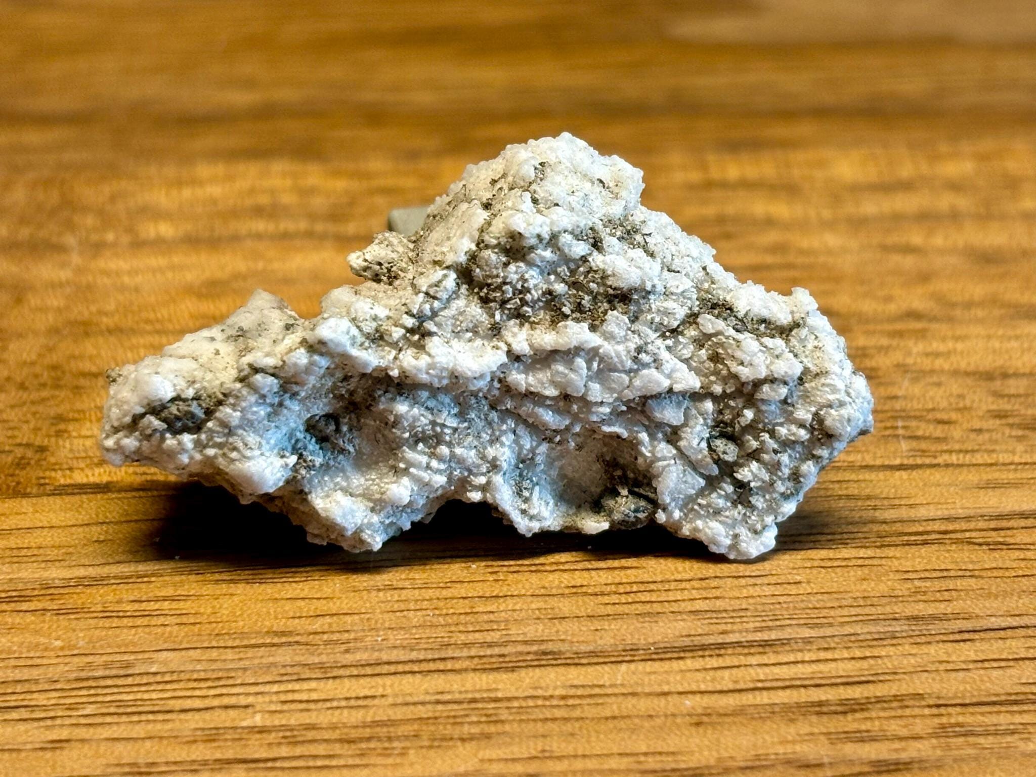 GRYDEN - Natural Rock - Rare Gypsum Stone - Very Unique Specimen