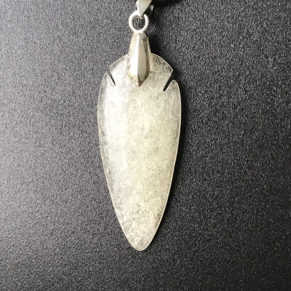 Libyan Desert Glass cabochon necklace- LDG - Top GEM quality - completely translucent with inclusions arrow shape - mirror polished - 5.0 g