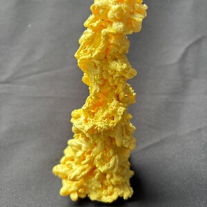 Natural Volcanic Stone – Ijen Volcano Indonesia - Rare Yellow Crystal Specimen - Raw Mineral - Volcano Rock - Collector Gift - large 197 g