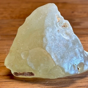 Libyan Desert Glass - individual specimen - amazing natural outside pattern and shape - semi translucent - top quality - 74.2 g