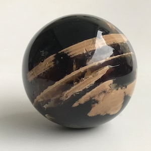AMBER Sphere - Zebra-Grass Amber - Blue Amber - Sumatra - Indonesia - mirror polished - amazing large specimen - with inclusions - 78 g