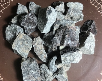 Rocce di sale nero dell'Himalaya: Kala Namak naturale, 50 g