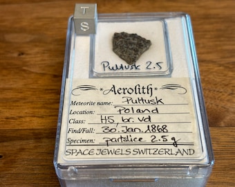 Meteorite PULTUSK - Chondrite H5-br. vd - fell January 1868 in Poland - rare and historical meteorite - amazing crusted part slice - 2.5 g