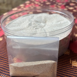 PINK Sand - from Komodo Island - Indonesia - Natural - self collected - amazing collectors specimen - original beach sand - in zip bag 15 g