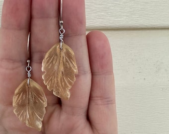 Handmade wire wrapped Frosted Leaf Earrings - ren faire jewelry - medieval costume jewelry - festival fashion - Forest Fantasy Fairy Jewlery