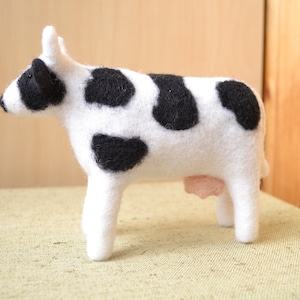 Felt cow toy Felt Animals Needle felted holstein cow Wool sculpture Needle felted animals Wool cow figurine Felt stuffed animals Waldorf