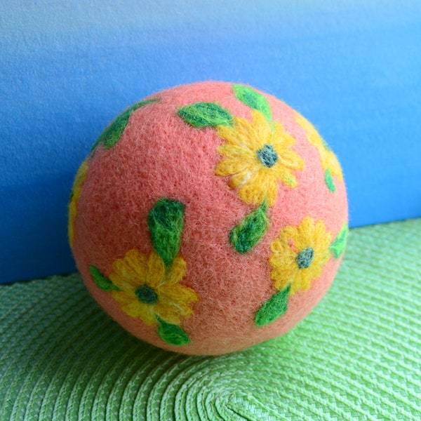 Boule de laine Waldorf feutrée pour enfants Grande boule de feutre unique, objet d'art naturel à motifs fait main, jouet écologique pour enfants