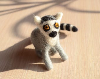 Lemur Figurine Needle Felted Animal Felt animals Felt lemur soft toy Lemur doll Gift for kids Handmade plaything Gift for children