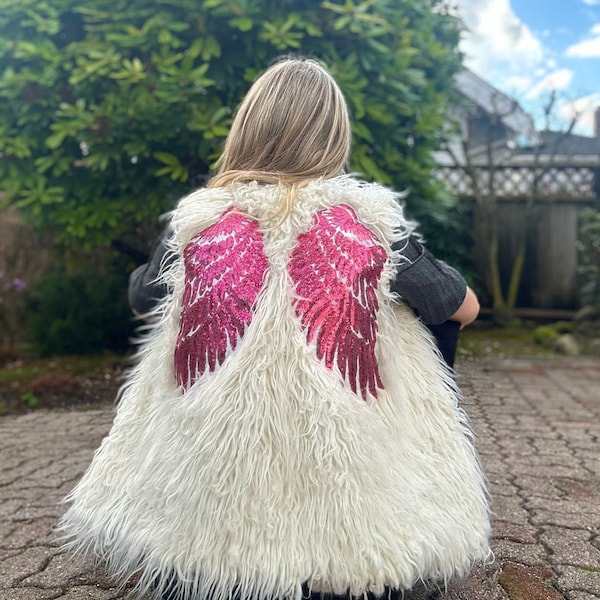 Embellished White Faux Fur Angel Wings Vest, Festival Vest, Faux Fur Vest, Sequin Vest, Unisex Vest, Festival Party Piece, Custom Vest