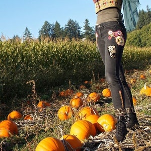 Hippie denim, Embellished jeans, Black skinny jean, Boho jeans, Upcycled denim, Jeans with patches, One of a kind jeans, Skinny jeans
