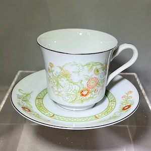 SET of 7 Vintage Mikasa Fine China Kabuki L9011 Footed Cups and Saucers Japan Floral Platinum Trim