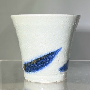 Yunomi Shigaraki Yaki Japanese Tea Cup White Salt Glaze with Cobalt Brushstrokes From Japan