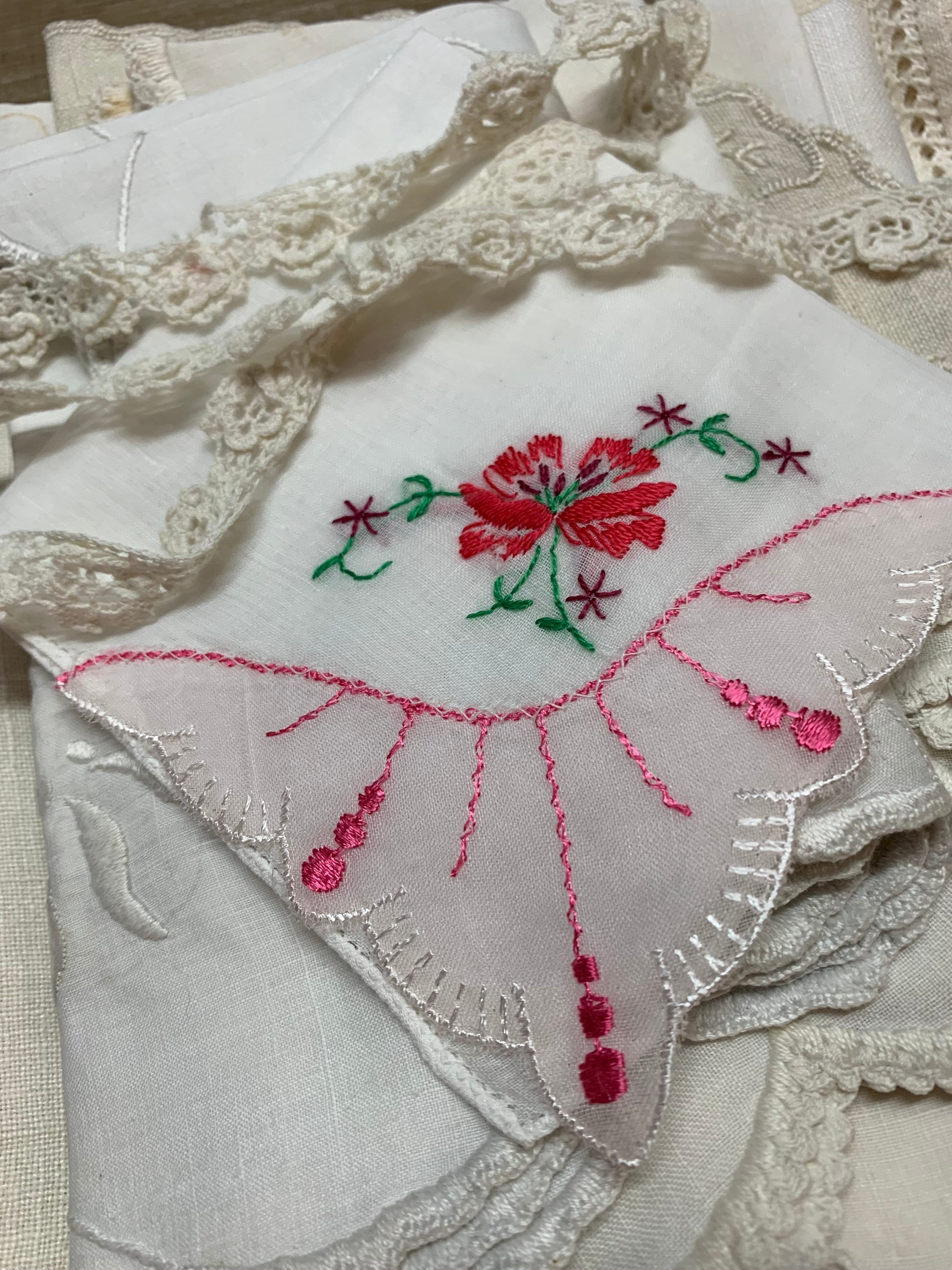 Cutter Lot High Quality Vintage Linens Lace Trims for Junk Journal Repurposing Crafts Sewing Free Shipping
