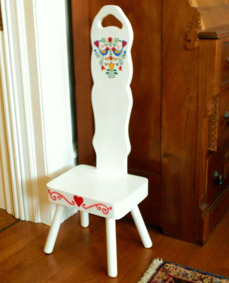 Pennsylvania Dutch Design On Early American Child S Tote Chair Kitchen Step Stool
