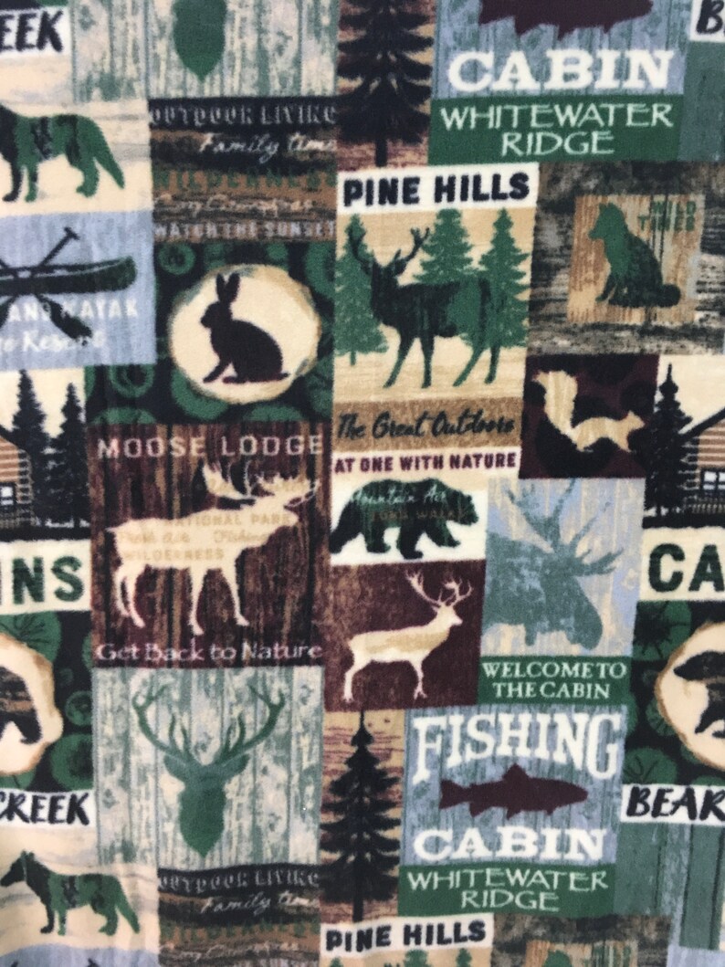 blanket throw Cabins 72 x 60 Inches Soft fuzzy warm cuddly fleece