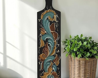 Vintage, handbemaltes Brotschneidebrett aus Holz im Rosemaling-Stil, Landhausstil, 49,5 cm (19,5 Zoll)