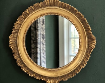 Espejo redondo decorativo de madera con diseño de rayos de sol dorados de Ethan Allen, de 8 pulgadas.