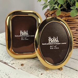 VTG Set of 2 Lacquered Brass Picture Photo Frames Oval & Rectangle 3.5" x 5"