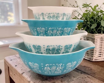 4 Pyrex Amish Butterprint Nesting Cinderella Rührschüssel Set Türkis & Weiß