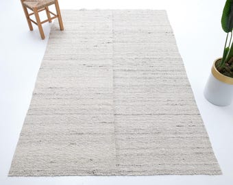 Washabel 5x8 Kilim Rug, Organic Rug Made With Wool, 5x8 Area Rug, Hand Made Wool Rug, Beige Wool Rug 5x8, Living Room Rug Made With Wool.